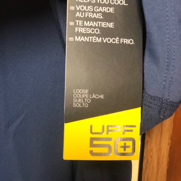 Fun workout top by under armor - Picture 2 of 8